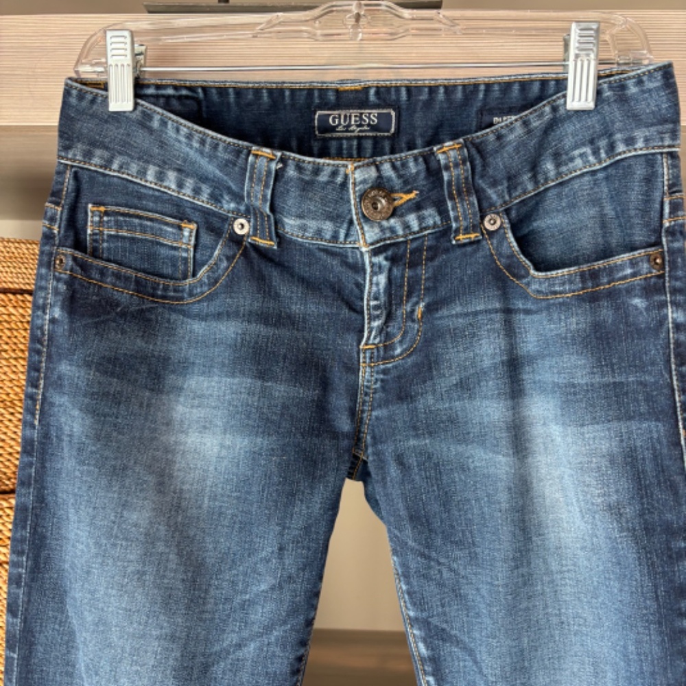 Guess Daredevil Low-Rise Boot Cut Blue Jeans- size 28 - Picture 2 of 6